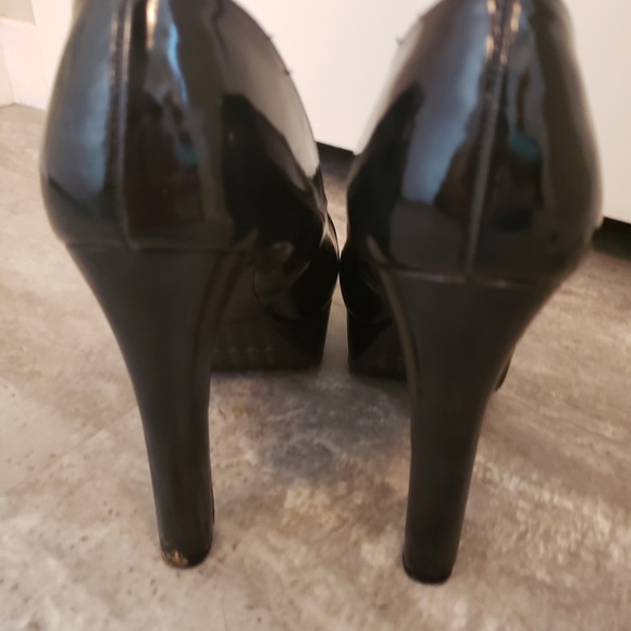 Stilletto Heel - Picture 2 of 5